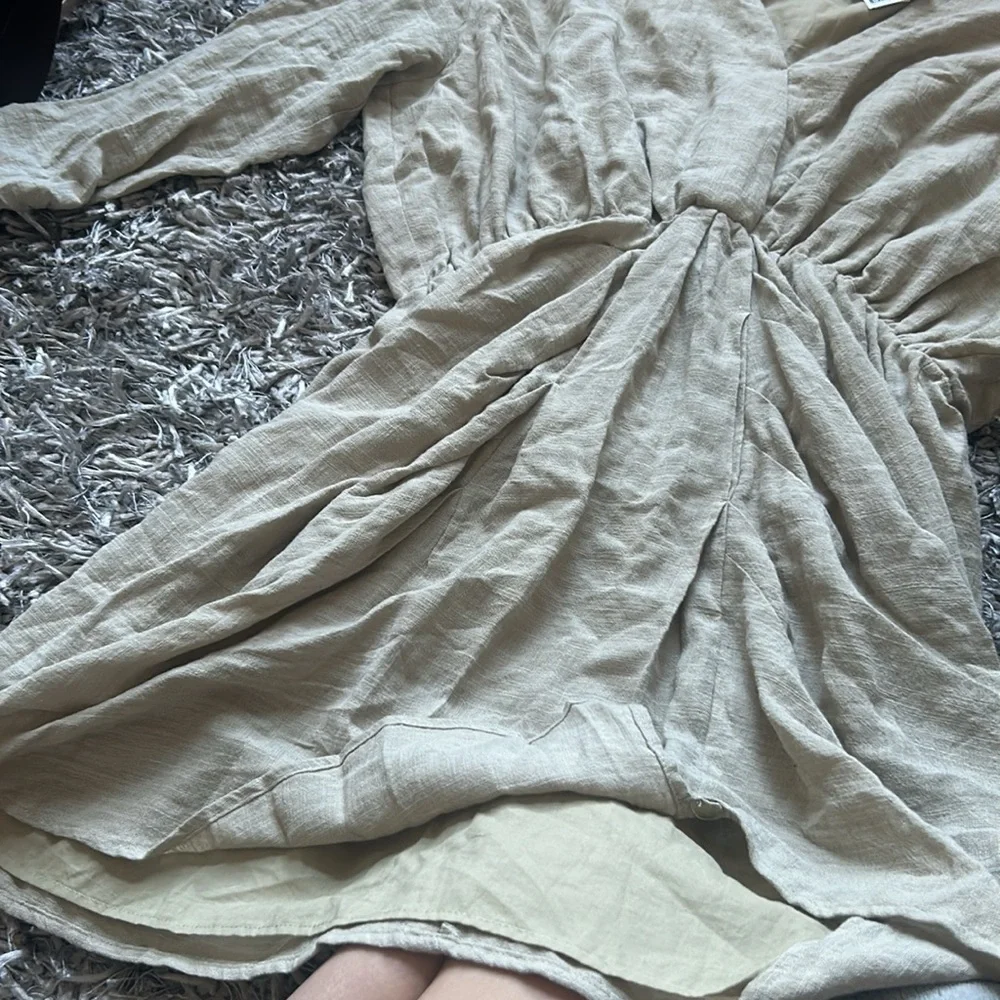 NWT H&M Creme LS‎ Linen Like Material Size Large - Picture 2 of 7